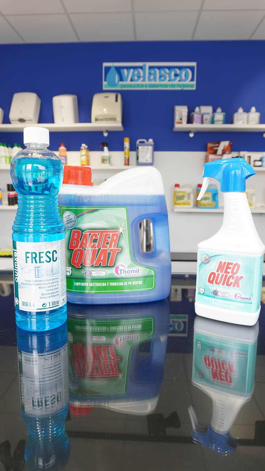 Productos de limpieza profesional en exposición